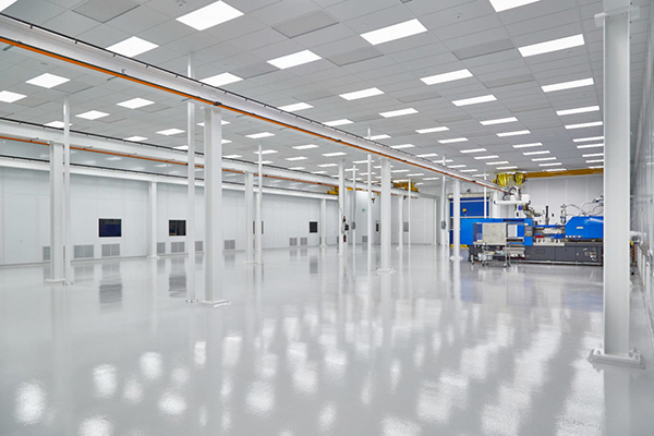 Designing and installing a large cleanroom