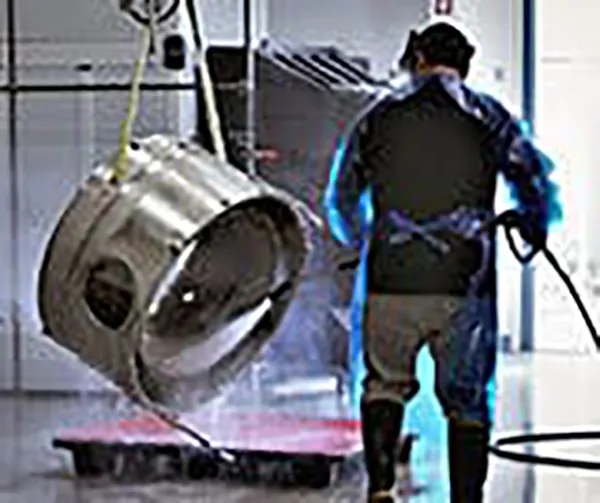 High-Pressure Spray Cleaning