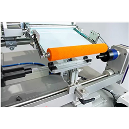 Semi-automatic labeling machine for all-round labeling of tubes