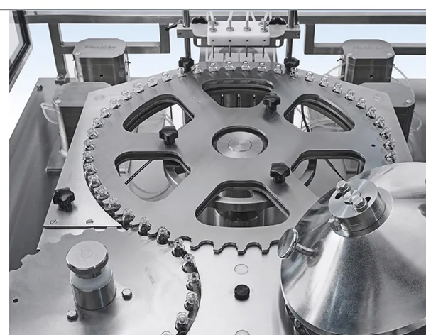 CR Series - Filling and Stoppering Machine
