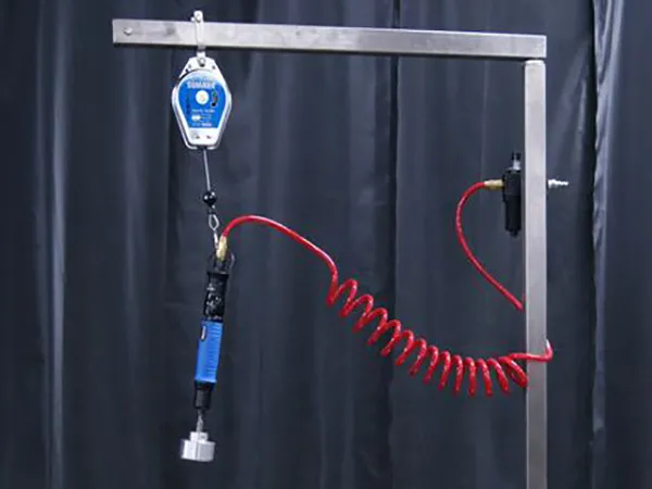 HAND-HELD CHUCK CAPPER