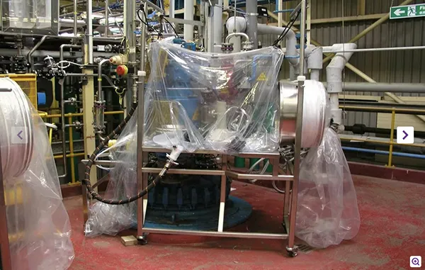 Reactor charge isolators