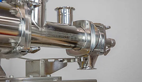 Continuous blenders