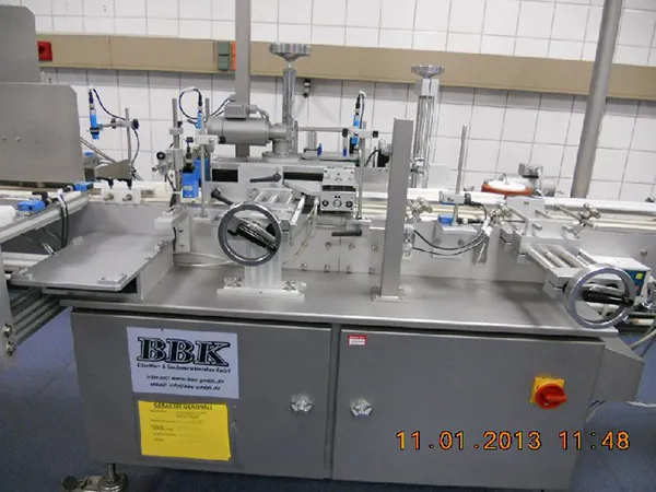 BBK fully automatic self-adhesive labelling machine for cylindrical containers