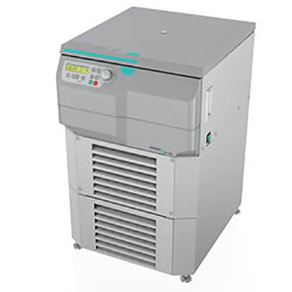 Large volume centrifuges
