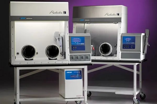 Glove Boxes and Gas Purifiers