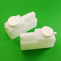 24 hour container with screw cap and spout