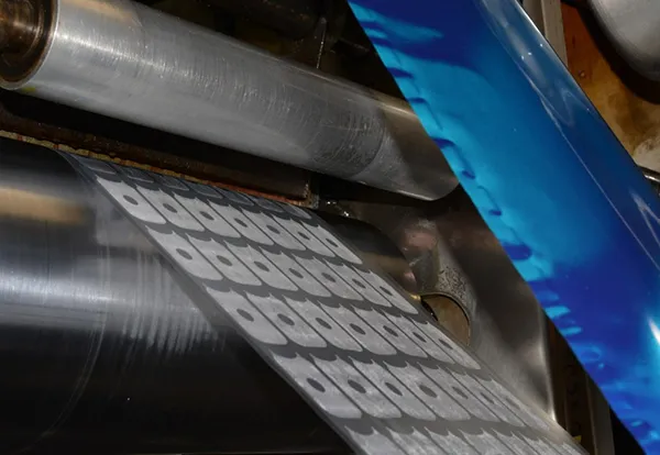 PATTERN ADHESIVE COATING