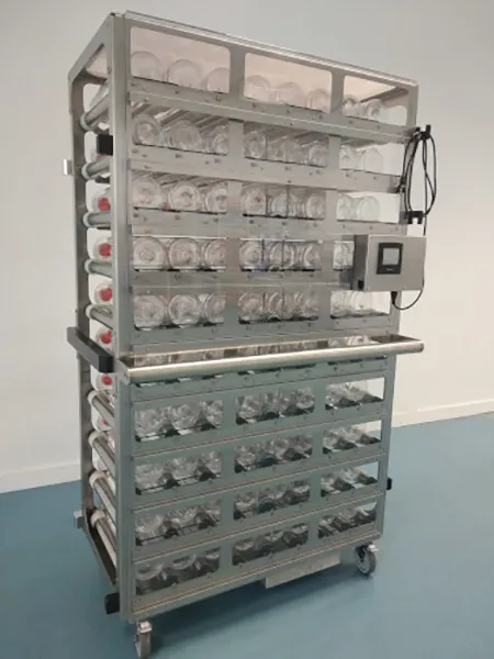 MGA Technologies Roller Bottle Apparatus