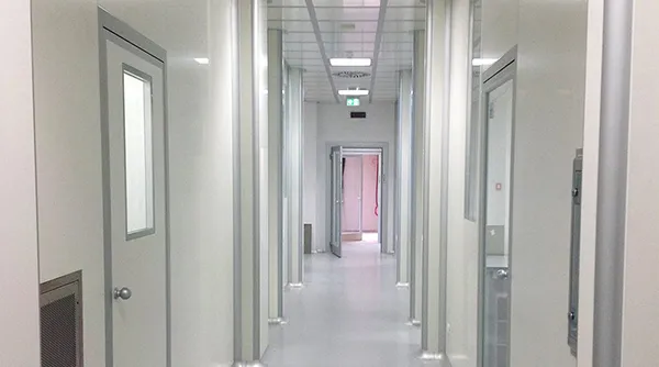 Pharmaceutical cleanroom