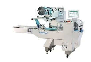 Compact horizontal pillow packaging machine
