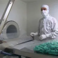 Sterile disposable infeed into the isolator