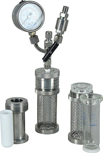Small-scale pressure reactors, not stirred
