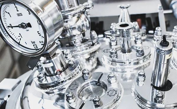 STAINLESS STEEL TANKS